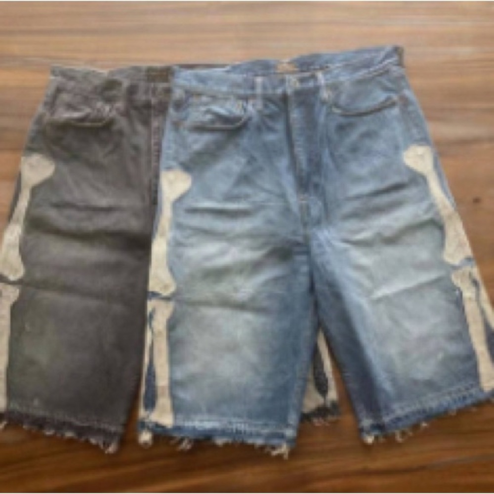 AMIRI Blue and Gray Jean Shorts with Two-Tone Design